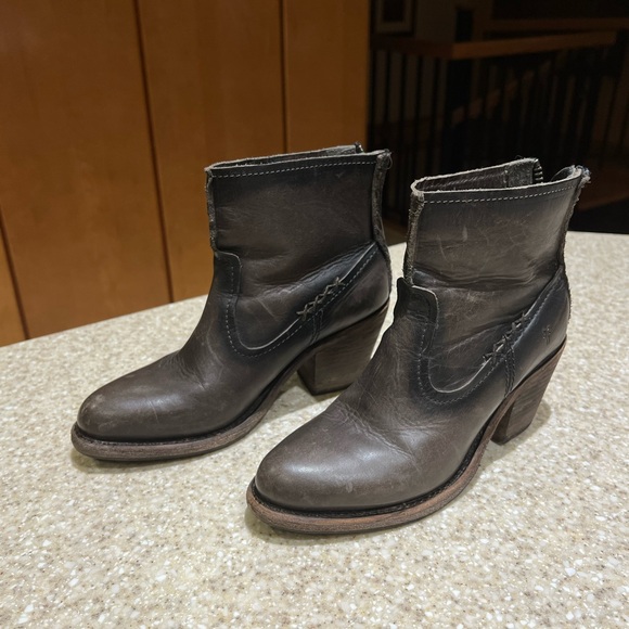 Frye Shoes - Frye Leslie Artisan Boot - NWOT